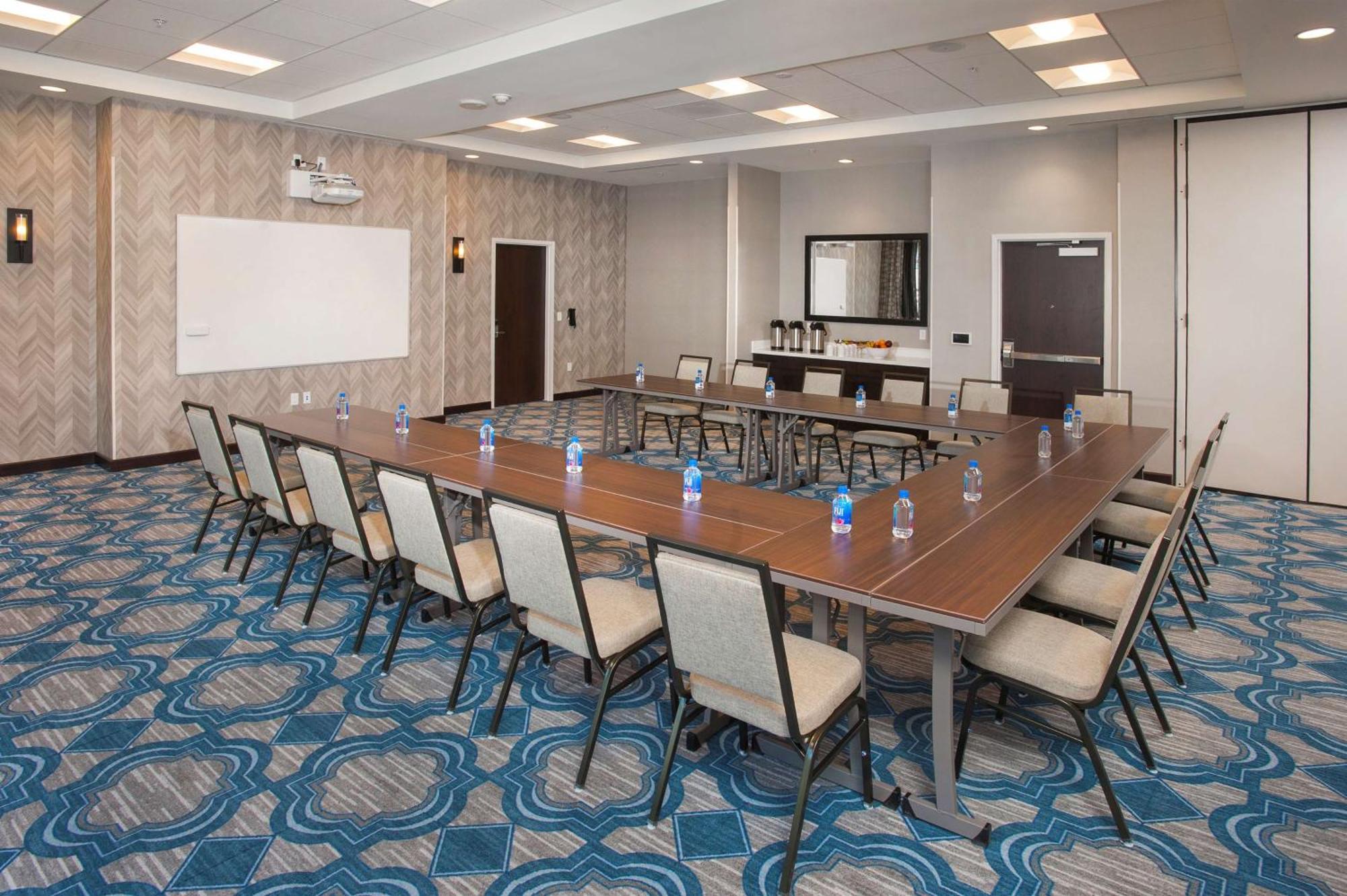 Hilton Garden Inn Burbank Los Angeles Extérieur photo